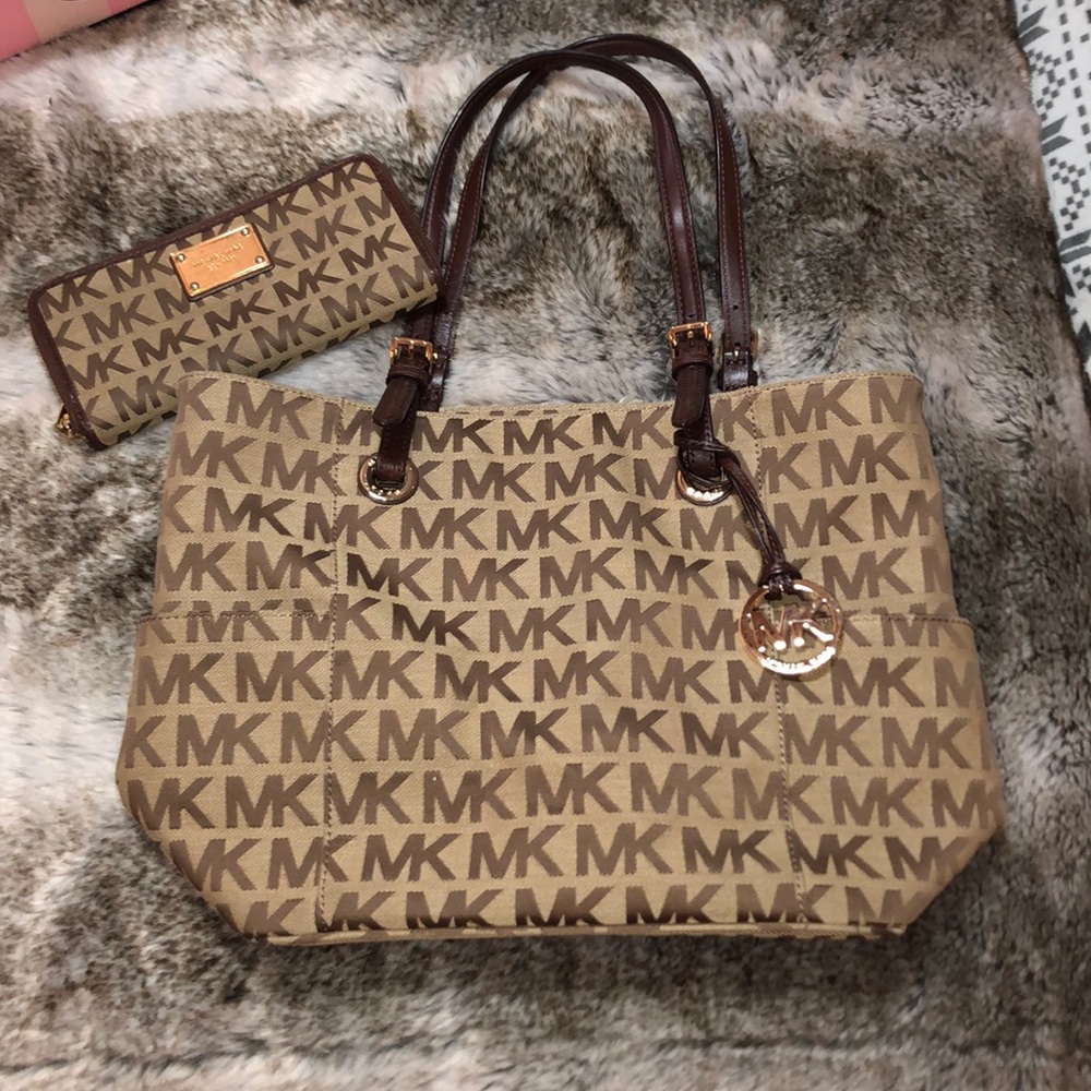 MK purse